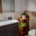 Haus Saro 아파트
