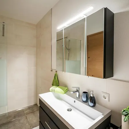 Haus Saro Διαμέρισμα *